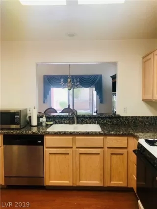 Photo #6: 2061264 Listing 