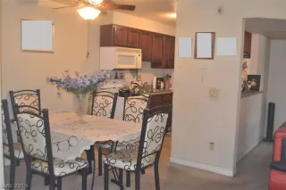 Photo #6: 2061297 Listing