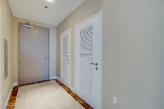 Photo #3: 2061324 Listing