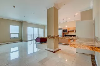 Photo #4: 2061324 Listing