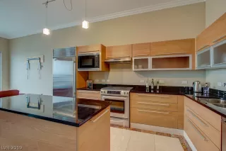 Photo #5: 2061324 Listing