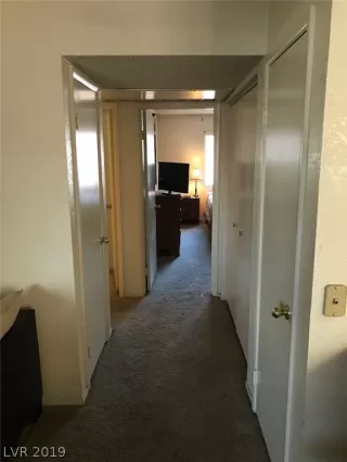 Photo #5: 2061331 Listing 