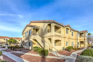 Photo #4: 2061344 Listing