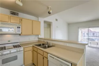 Photo #5: 2061344 Listing