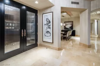 Photo #2: 2061367 Listing