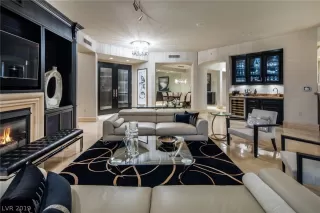 Photo #4: 2061367 Listing