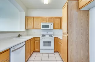 Photo #1: 2061380 Listing