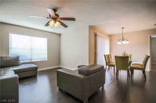 Photo #4: 2061404 Listing