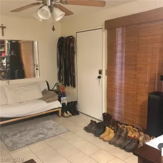 Photo #6: 2061478 Listing
