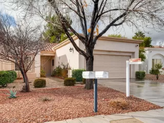 Photo #1: 2061482 Listing