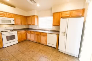 Photo #5: 2061511 Listing 