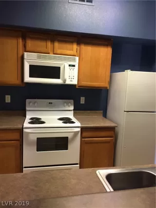 Photo #5: 2061524 Listing 