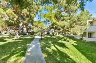 Photo #1: 2061582 Listing 