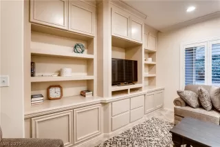 Photo #6: 2061597 Listing 