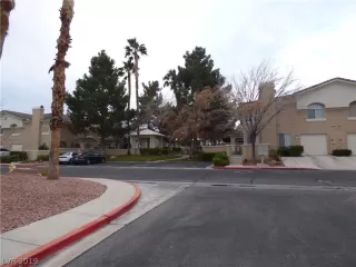 Photo #3: 2061612 Listing 