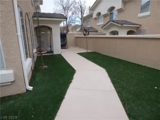 Photo #4: 2061612 Listing 