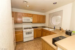 Photo #2: 2061672 Listing 