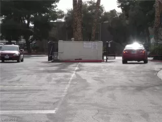 Photo #5: 2061678 Listing