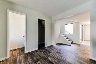 Photo #2: 2061700 Listing 