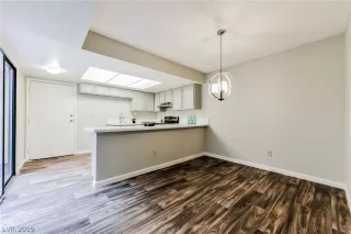 Photo #3: 2061700 Listing 