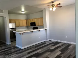 Photo #5: 2061718 Listing