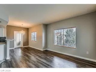 Photo #3: 2061733 Listing