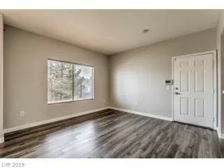Photo #6: 2061733 Listing