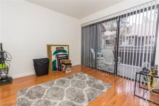 Photo #3: 2061758 Listing 