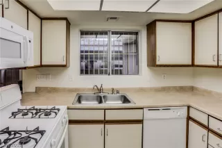 Photo #1: 2061770 Listing 