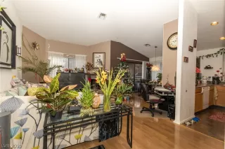 Photo #1: 2061782 Listing 