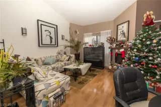 Photo #3: 2061782 Listing 