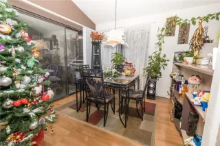 Photo #5: 2061782 Listing 