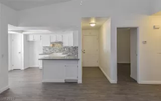 Photo #3: 2061783 Listing 