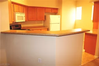 Photo #3: 2061830 Listing 