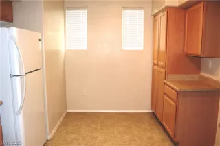 Photo #5: 2061830 Listing 