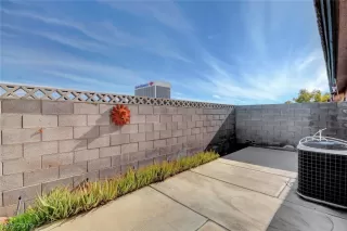 Photo #2: 2061833 Listing