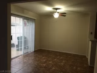 Photo #4: 2061842 Listing