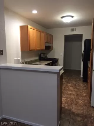 Photo #5: 2061842 Listing