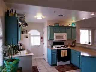 Photo #6: 2061888 Listing