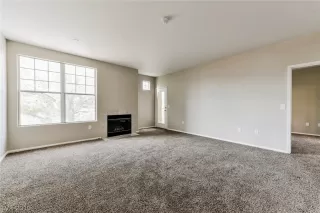 Photo #5: 2061943 Listing