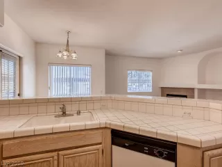 Photo #4: 2062040 Listing