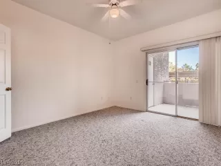 Photo #5: 2062040 Listing