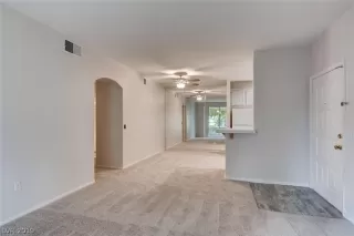 Photo #2: 2062103 Listing