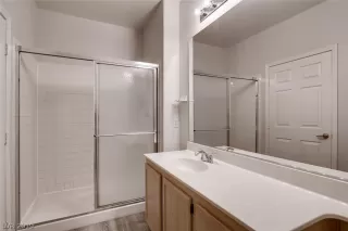 Photo #5: 2062103 Listing