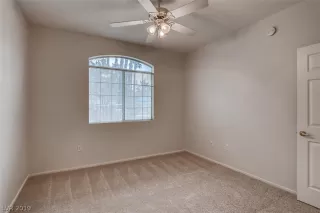 Photo #6: 2062103 Listing