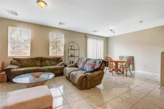 Photo #3: 2062134 Listing