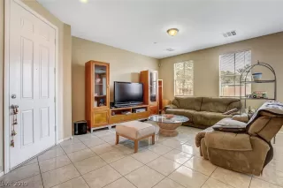 Photo #4: 2062134 Listing