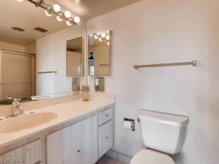 Photo #6: 2062285 Listing 