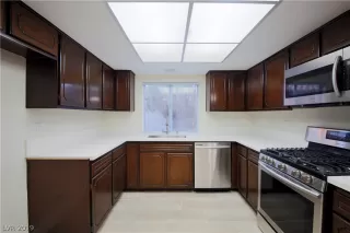 Photo #6: 2062292 Listing