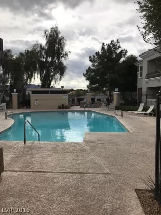 Photo #4: 2062351 Listing